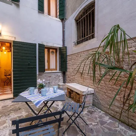 Appartement San Silvestro House à Venise Extérieur photo