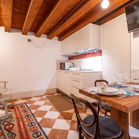 Appartement San Silvestro House à Venise Extérieur photo