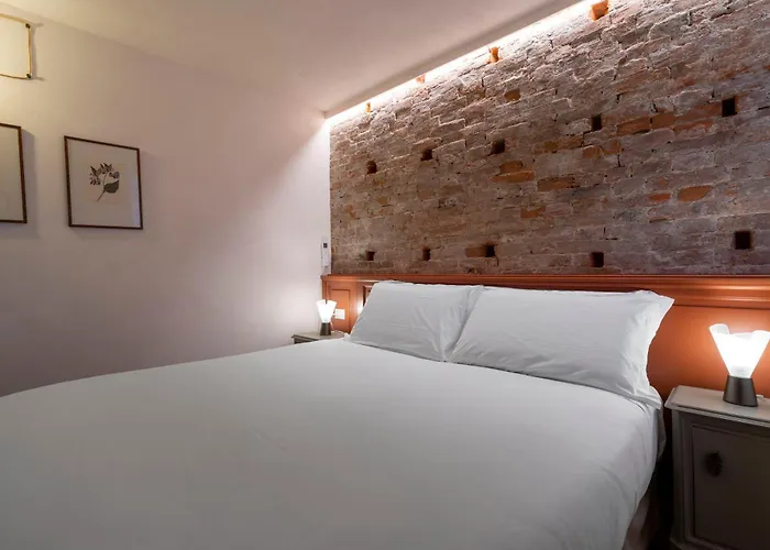 San Silvestro House